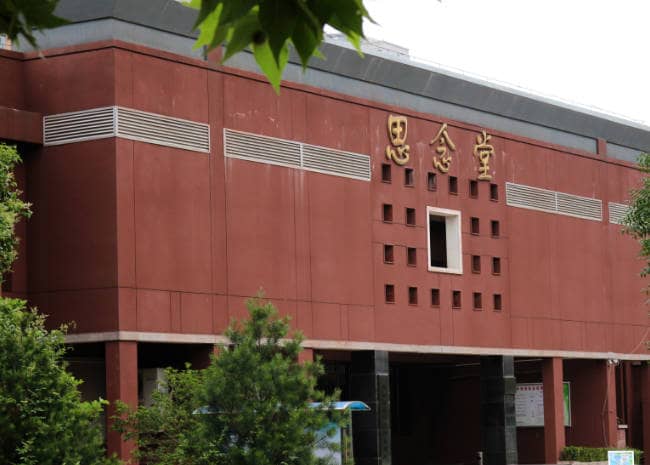 西安南郊骨灰寢園(雁塔區(qū)東儀路141號(hào))