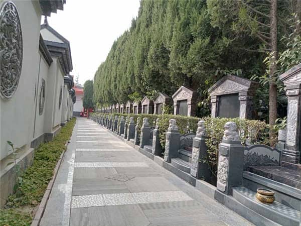 西安閻良漢皇樹葬墓園中哪些墓區提供壁葬服務，價格如何？