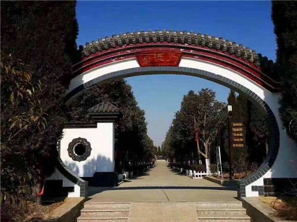 閻良漢皇樹葬墓園提供的免費骨灰寄存服務有哪些具體內容和優勢?