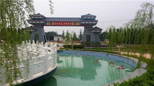 西安漢皇墓園為客戶提供了哪些免費服務?