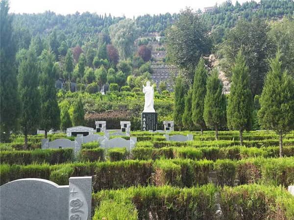 除了壽陽山墓園和高橋墓園外,西安還有哪些值得推薦的公墓?