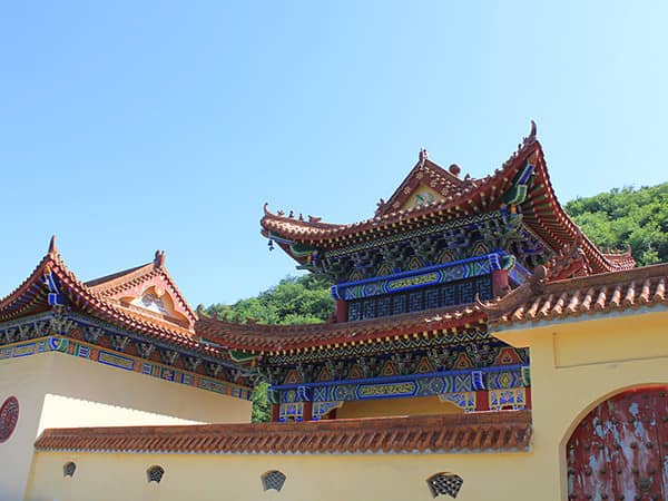 西安壽陽山墓園的“代客祭掃”服務(wù)具體包括哪些內(nèi)容，如何確保祭掃活動(dòng)的莊重與真摯？
