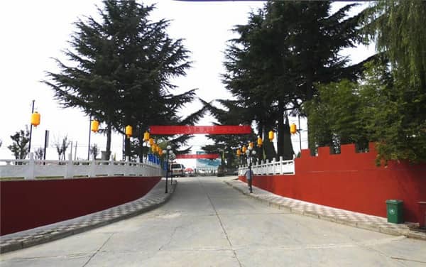 西安壽陽山墓園四季風(fēng)情