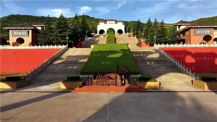 西安霸陵墓園新區(qū)是什么性質(zhì)的墓園?