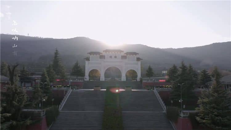 前往西安霸陵墓園祭掃,除了自駕外還有哪些便捷的公共交通方式?