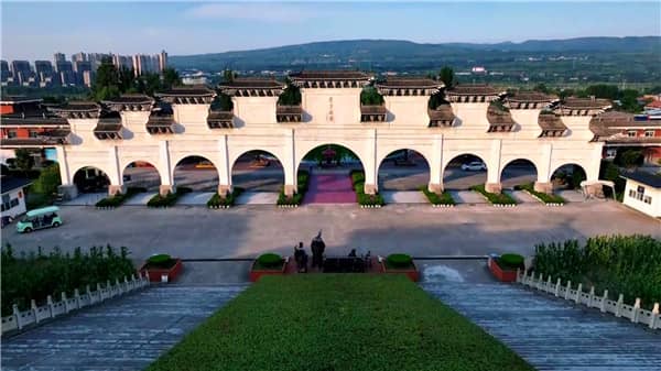 西安霸陵墓園周末開放嗎？