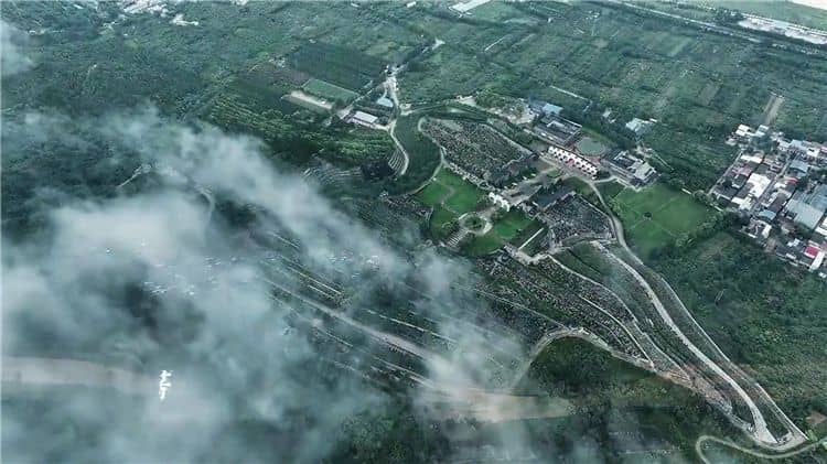 西安霸陵墓園新區的設施完善程度如何？