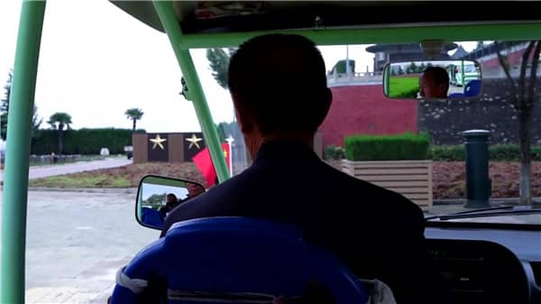 西安霸陵墓園新區(qū)掃墓乘車,限時特惠