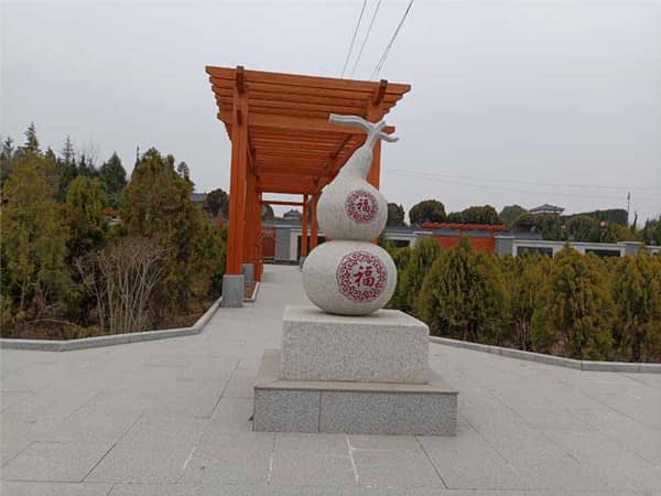 岳母碑文怎么寫,碑文內容,傳統習俗,現代觀點