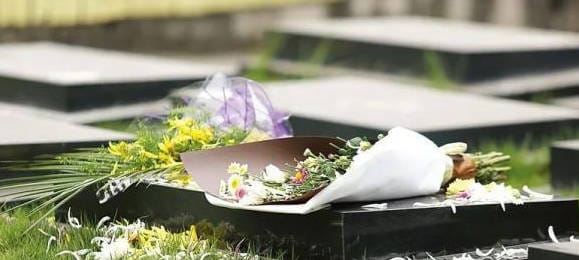 墓地和墓穴有什么區(qū)別?概念與功能解析