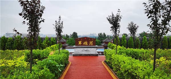 購買西安佛教墓地時,除了墓地價格外,還需要考慮哪些額外費用?