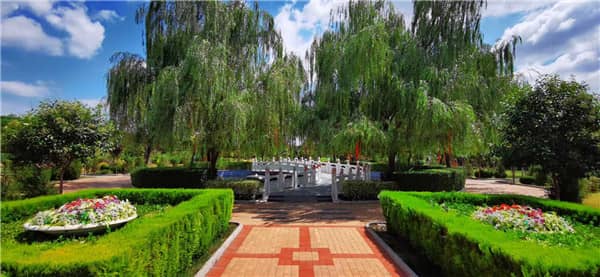 在選擇西安公墓時(shí),為何建議考慮開(kāi)發(fā)年限較短的陵園?